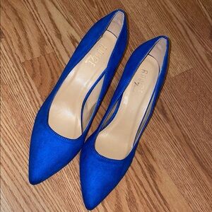 Rouge Helium Vibrant Blue Wedges